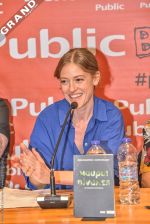Οι «Μαύροι Πίνακες», η σειρά-φαινόμενο της χρονιάς, έγιναν βιβλίο !
